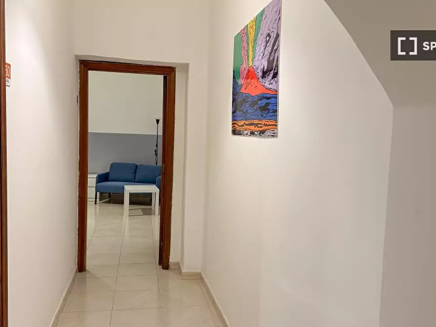 Immagine 12 di Camera condivisa in affitto  in Vico Sedil Capuano a Napoli