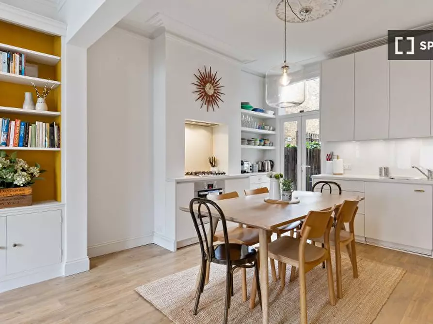 Immagine 8 di Appartamento in affitto  in Gayville Rd SW a Wandsworth