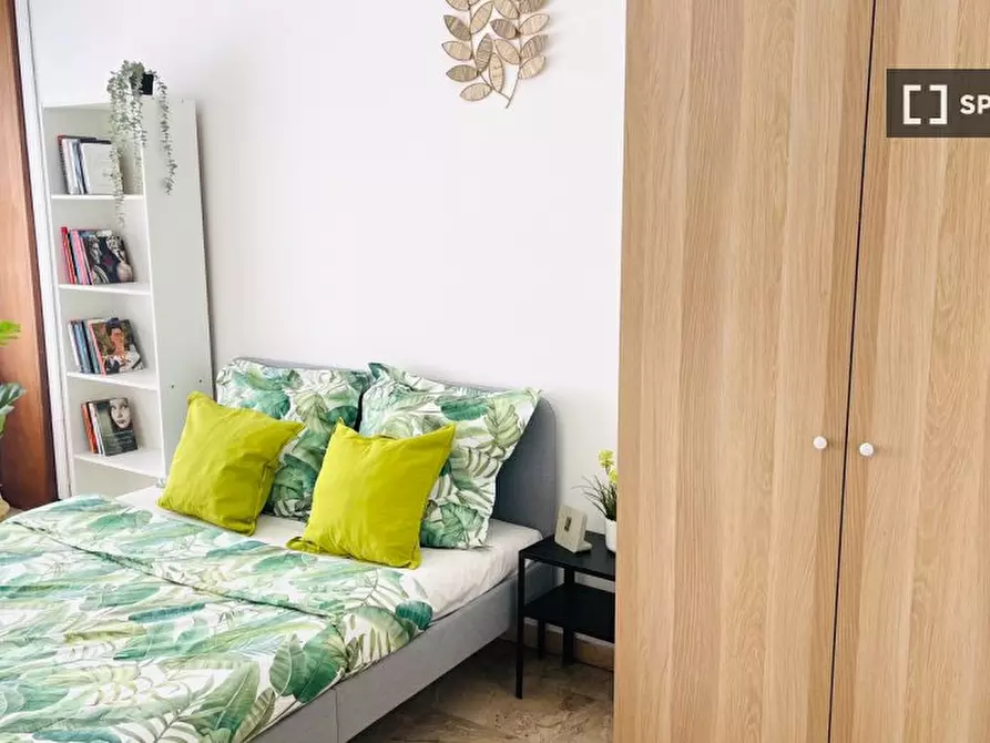 Immagine 2 di Camera condivisa in affitto  in Via Antonio Canova a Milano