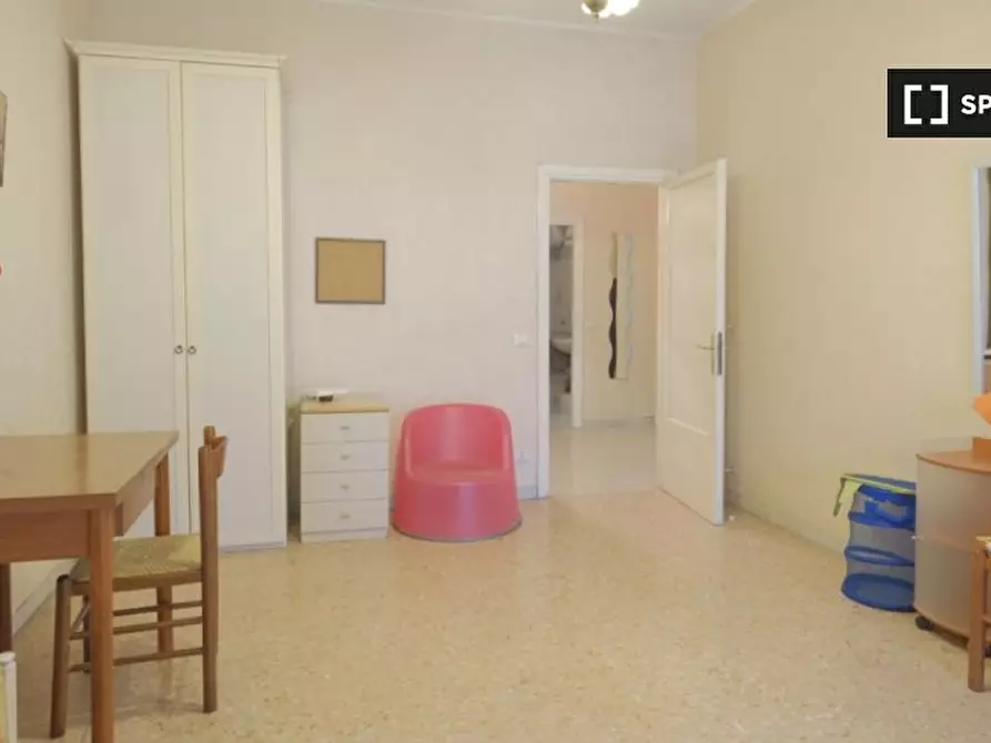 Immagine 12 di Camera condivisa in affitto  in Viale Guglielmo Marconi, 00146 Roma RM, Italy a Roma