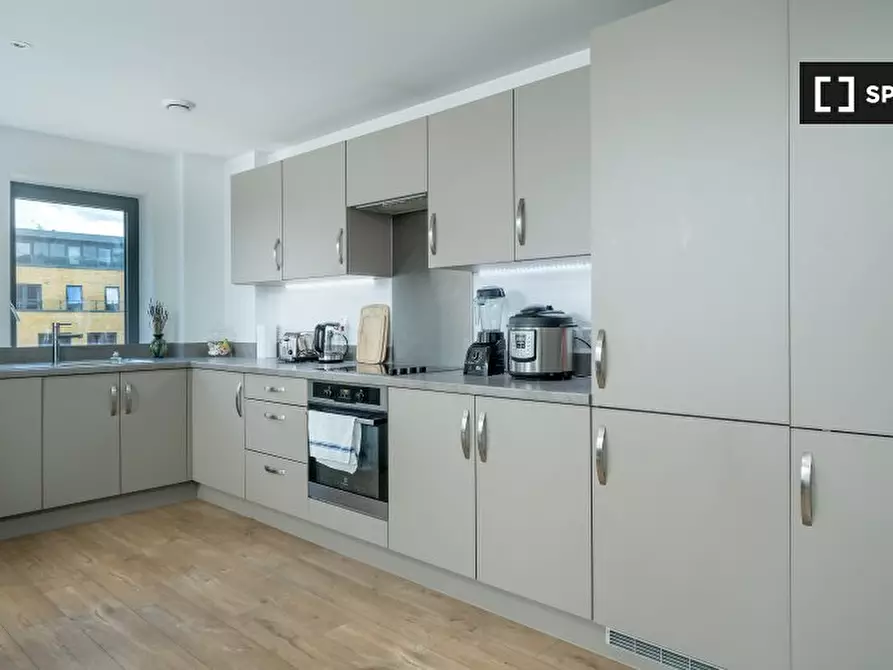 Immagine 2 di Ufficio in affitto  in Knightley Walk a Wandsworth