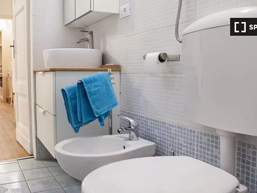 Immagine 9 di Appartamento in affitto  in Via Broccaindosso a Bologna