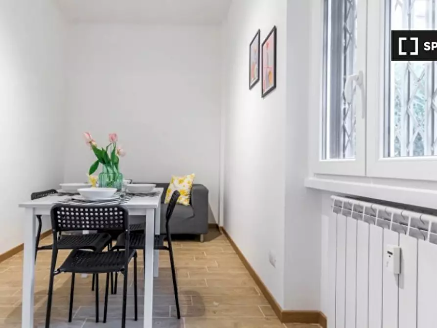 Immagine 4 di Camera condivisa in affitto  in Via delle Genziane a Milano