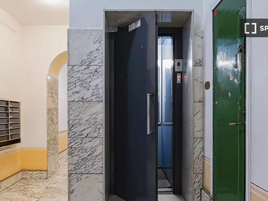 Immagine 8 di Ufficio in affitto  in Via Roma a Genova