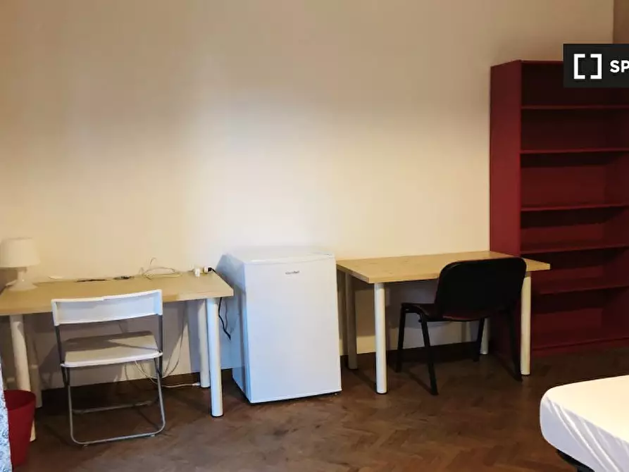 Immagine 17 di Camera condivisa in affitto  in Via Francesco Orestano a Roma