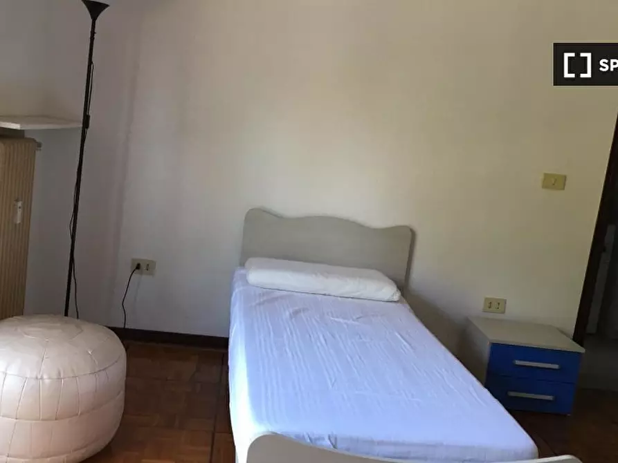 Immagine 1 di Camera condivisa in affitto  in Via Querini a Padova