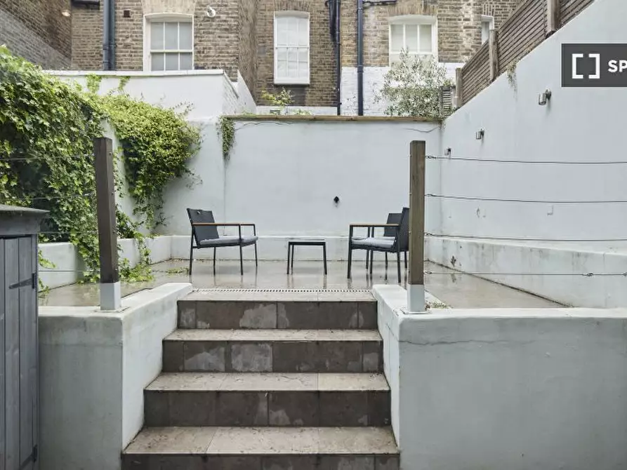 Immagine 14 di Appartamento in affitto  in Langton St a Kensington