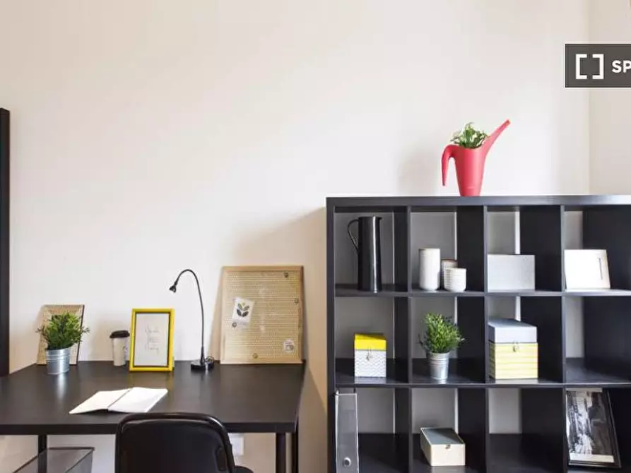 Immagine 1 di Camera condivisa in affitto  in Via dei Mandorli Milan a Monza