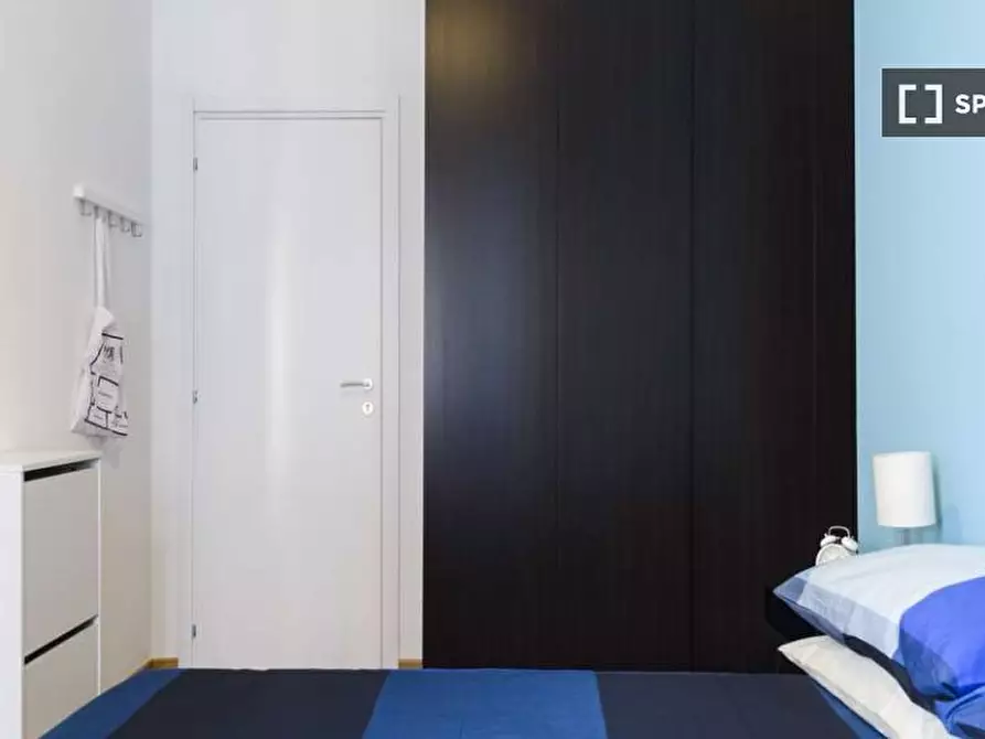 Immagine 2 di Camera condivisa in affitto  in Via Mauro Macchi a Milano