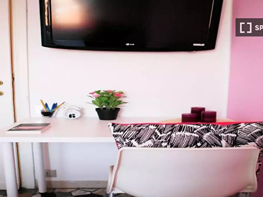 Immagine 13 di Camera condivisa in affitto  in Viale Romagna a Milano