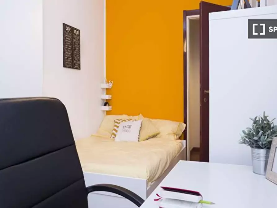 Immagine 2 di Camera condivisa in affitto  in Viale Daniele Ranzoni a Milano