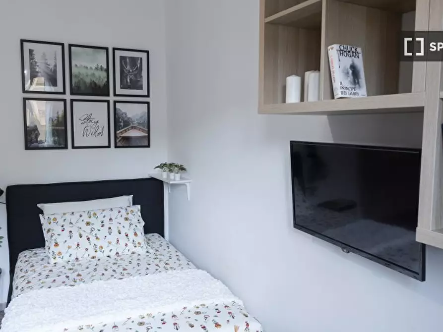 Immagine 2 di Camera condivisa in affitto  in Via Emilio Faà di Bruno a Milano