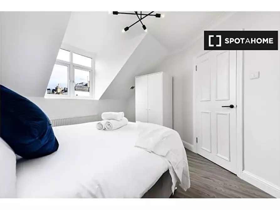 Immagine 19 di Appartamento in affitto  in Flat C Agincourt Road Greater London NW3 2PA a Camden Town