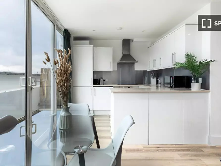 Immagine 2 di Appartamento in affitto  in Nevern Pl a Kensington