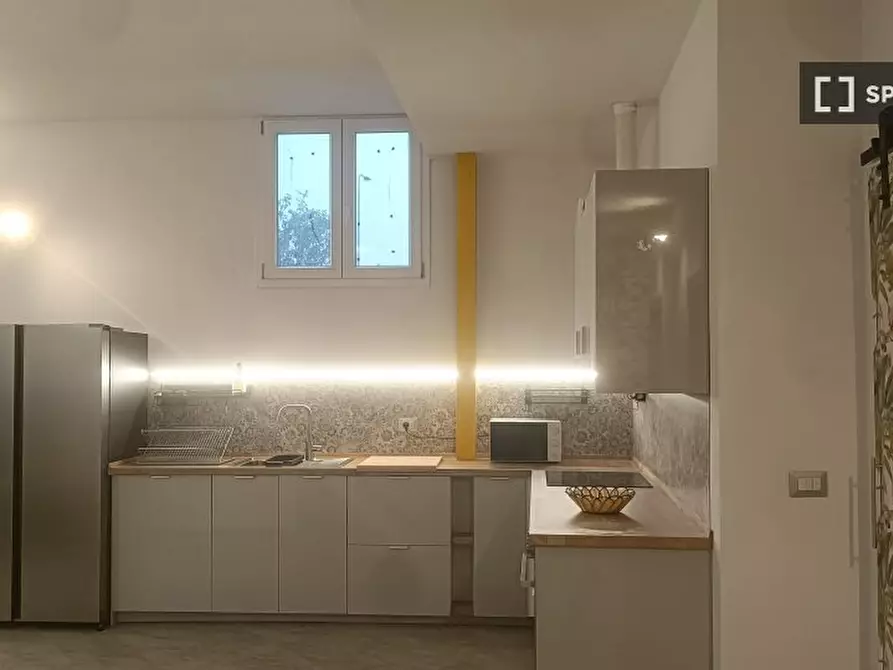 Immagine 13 di Camera condivisa in affitto  in Via Castellammare a Milano