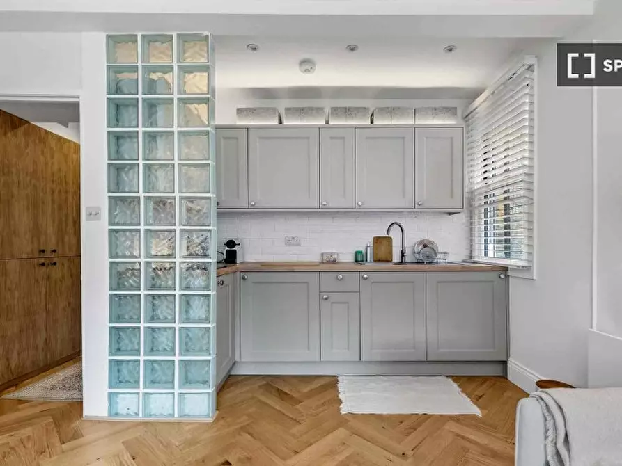 Immagine 10 di Appartamento in affitto  in Coniger Road a Hammersmith