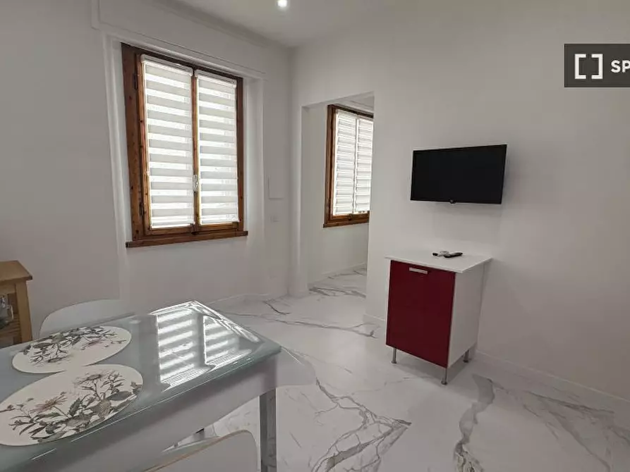 Immagine 6 di Camera condivisa in affitto  in Via Cassia a Firenze