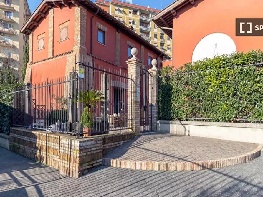 Immagine 12 di Camera condivisa in affitto  in Via Amedeo Avogadro Rome a Roma