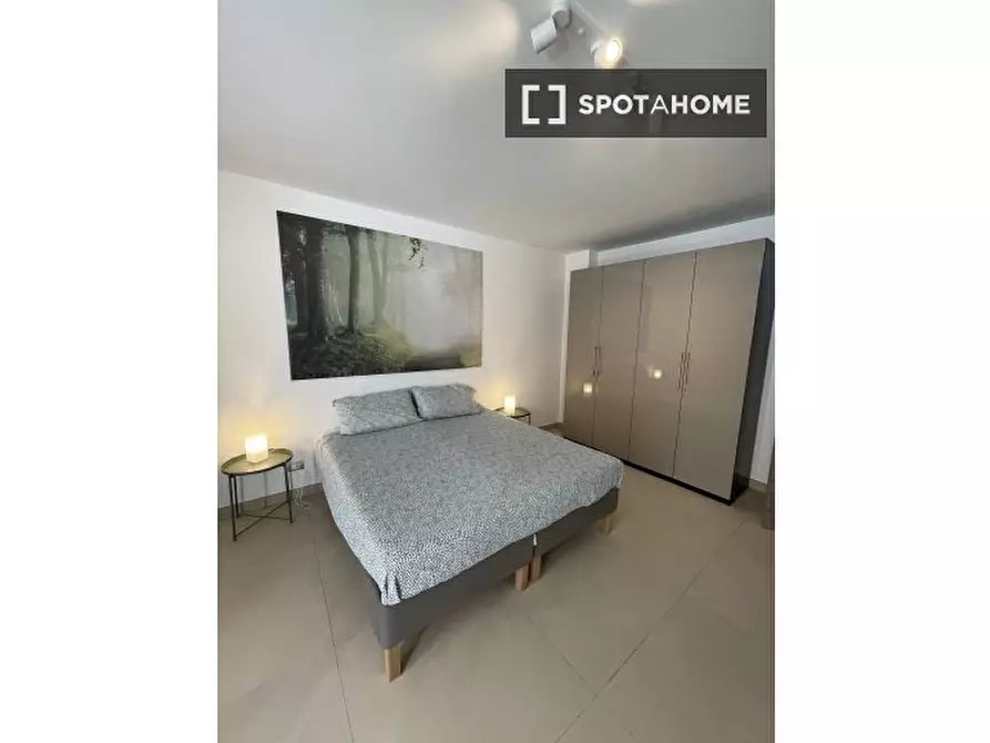 Immagine 2 di Camera condivisa in affitto  in Via Pasquale Frustaci a Napoli