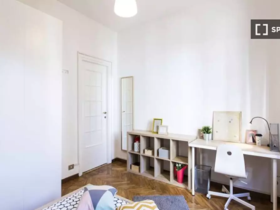 Immagine 4 di Camera condivisa in affitto  in Via Moncalvo a Milano