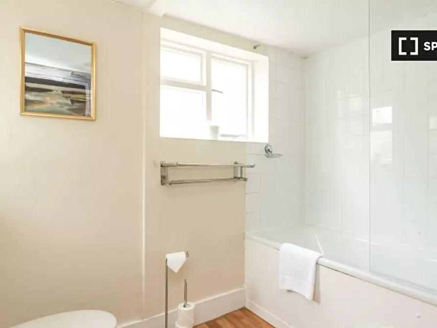 Immagine 11 di Appartamento in affitto  in (first floor flat) Westville Road a Hammersmith