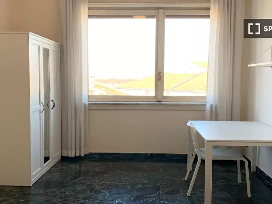 Immagine 4 di Camera condivisa in affitto  in Viale Gran Sasso a Milano