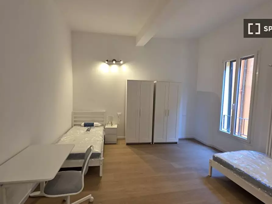 Immagine 1 di Camera condivisa in affitto  in Via Guglielmo Oberdan a Bologna