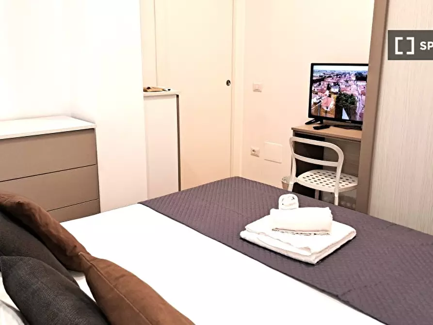 Immagine 19 di Appartamento in affitto  in Via Appia Nuova a Roma