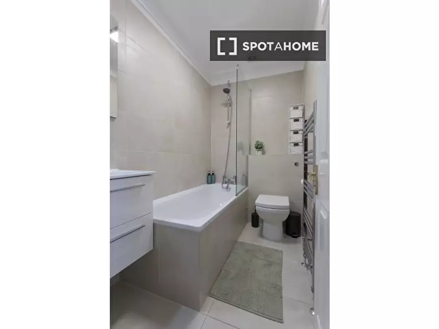 Immagine 3 di Appartamento in affitto  in flat a 