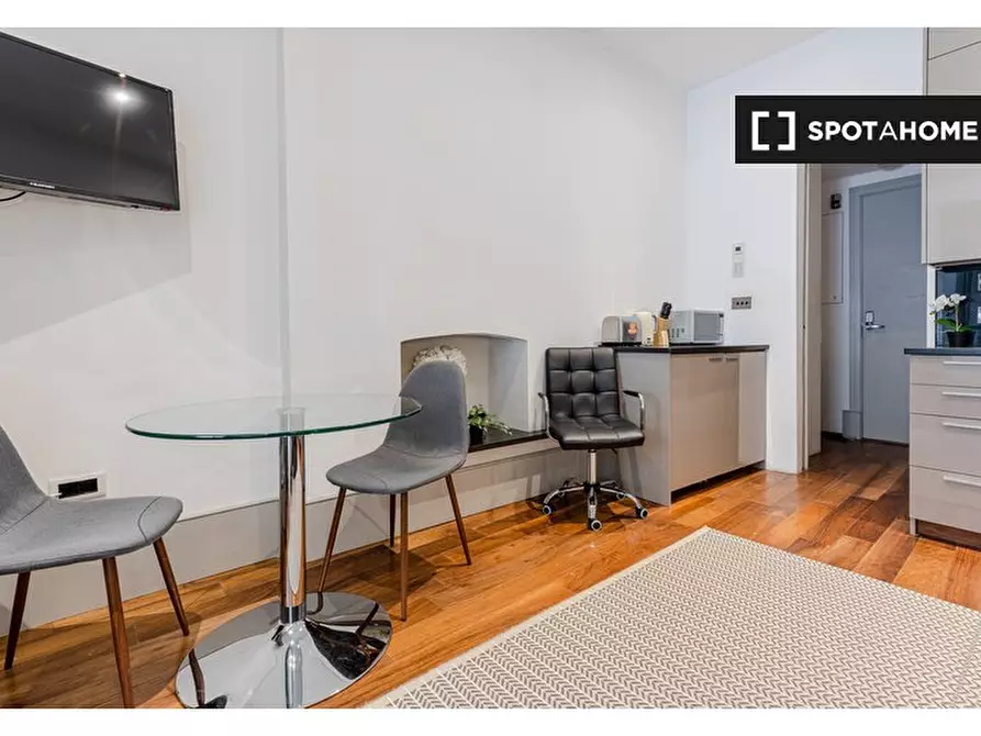 Immagine 5 di Appartamento in affitto  in Apartment a Kensington