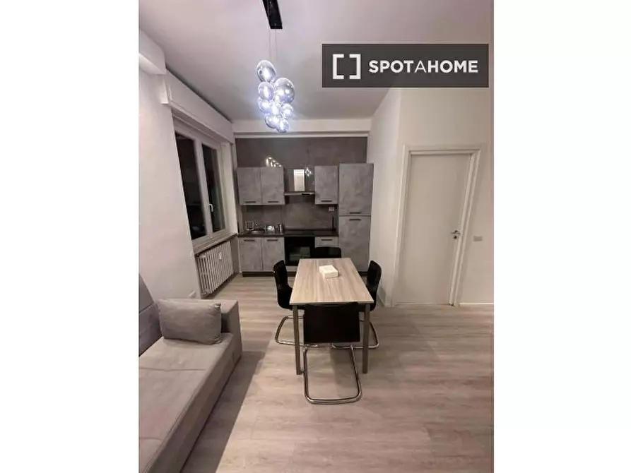 Immagine 1 di Appartamento in affitto  in Via Giovanni Battista Sammartini a Milano