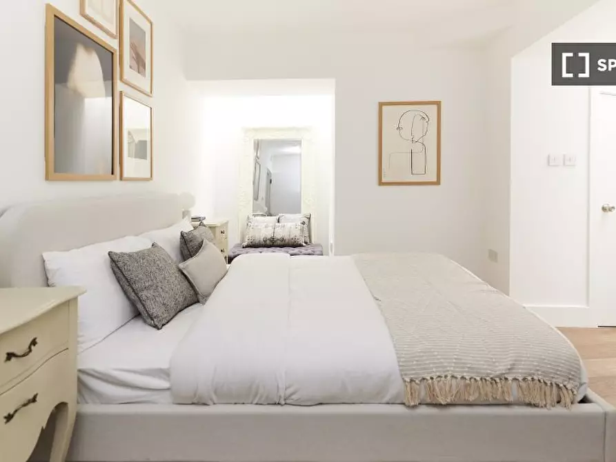 Immagine 14 di Appartamento in affitto  in Felgate Mews a Hammersmith