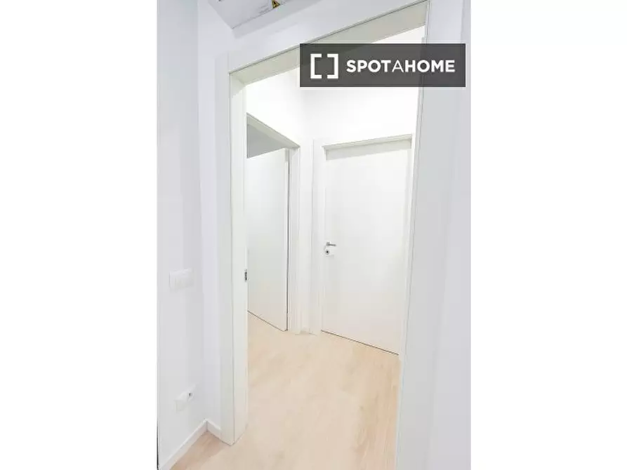 Immagine 3 di Appartamento in affitto  in Viale Legioni Romane a Milano