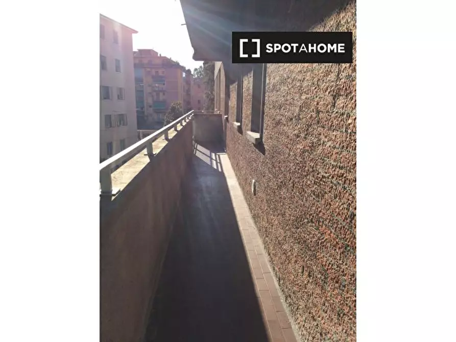 Immagine 7 di Camera condivisa in affitto  in Via Fossolo a Bologna