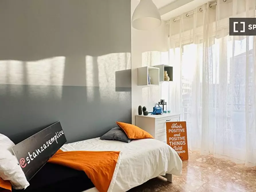 Immagine 2 di Camera condivisa in affitto  in Via Tripoli n. a Torino