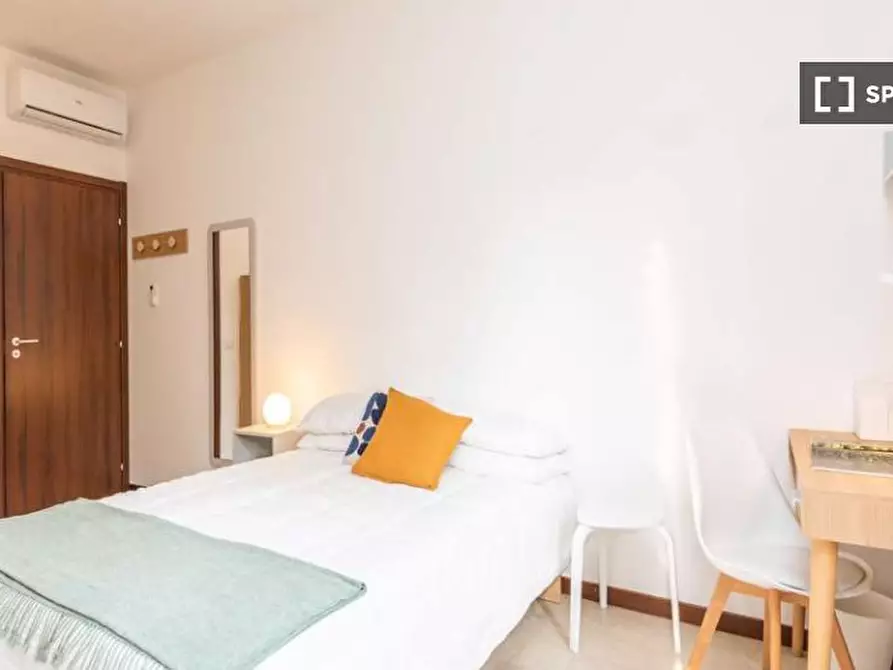 Immagine 5 di Camera condivisa in affitto  in Viale Tibaldi a Milano