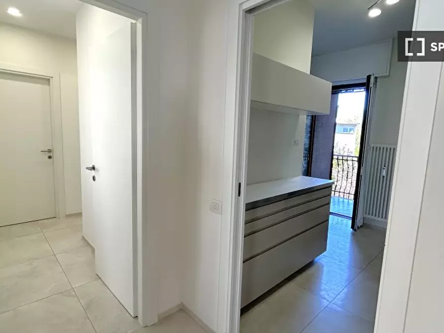 Immagine 5 di Appartamento in affitto  in Via Ippolito Nievo a Milano