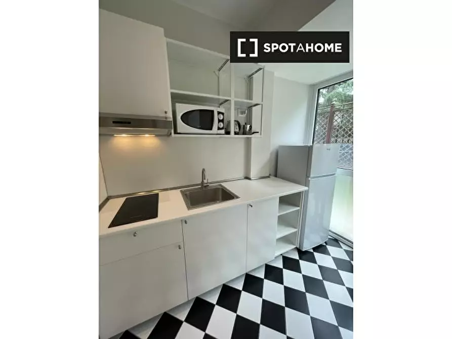 Immagine 9 di Appartamento in affitto  in Via Privata Chioggia a Milano