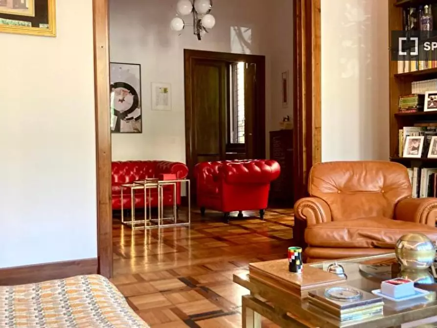 Immagine 8 di Camera condivisa in affitto  in Via Panama a Roma