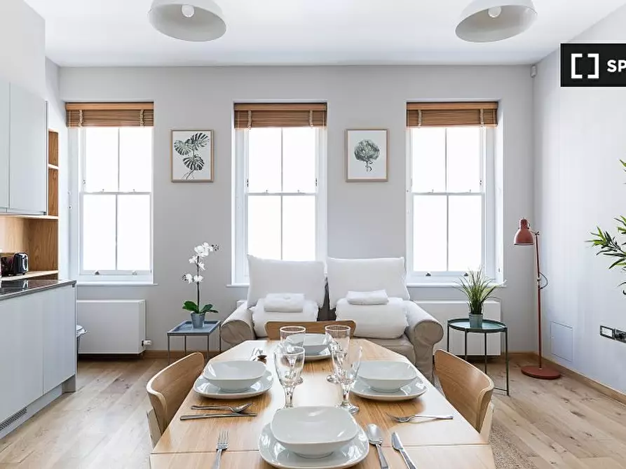 Immagine 1 di Appartamento in affitto  in Red Lion St a Camden Town