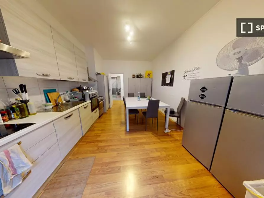 Immagine 3 di Camera condivisa in affitto  in Via Felice Casati a Milano