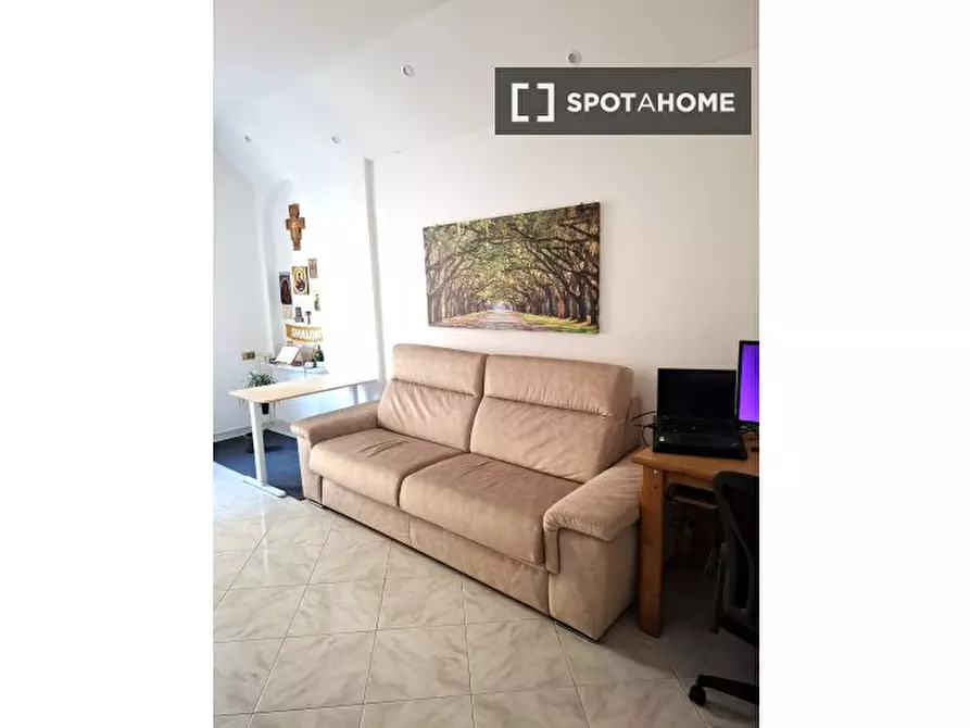 Immagine 4 di Appartamento in affitto  in Via Diomede Carafa a Napoli