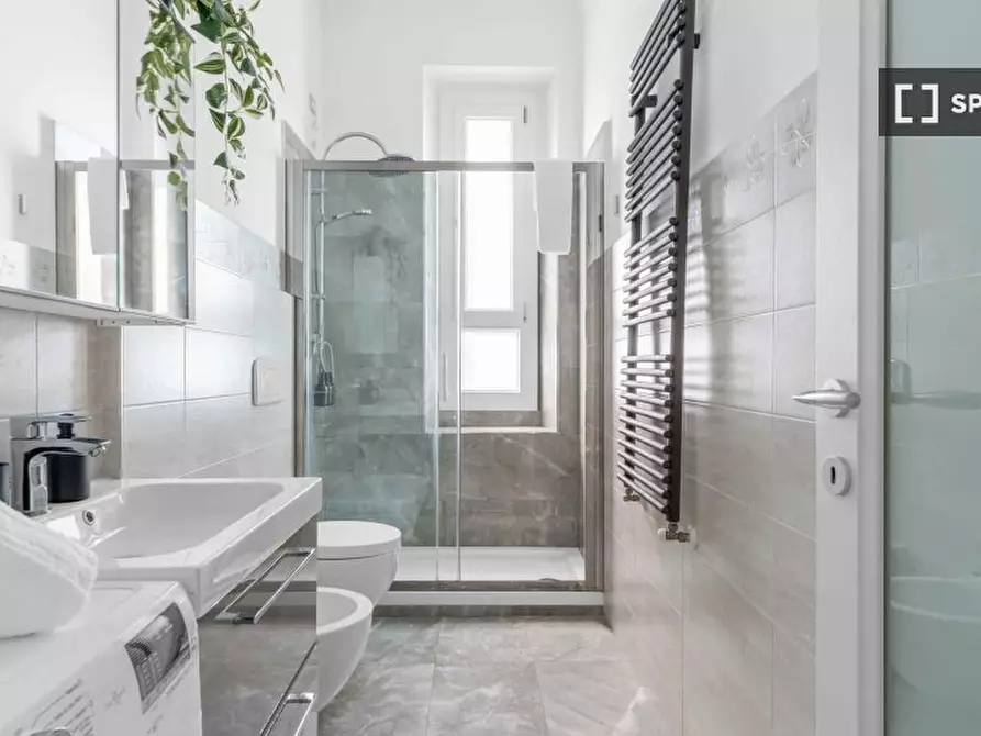 Immagine 9 di Appartamento in affitto  in Via Tonale a Milano