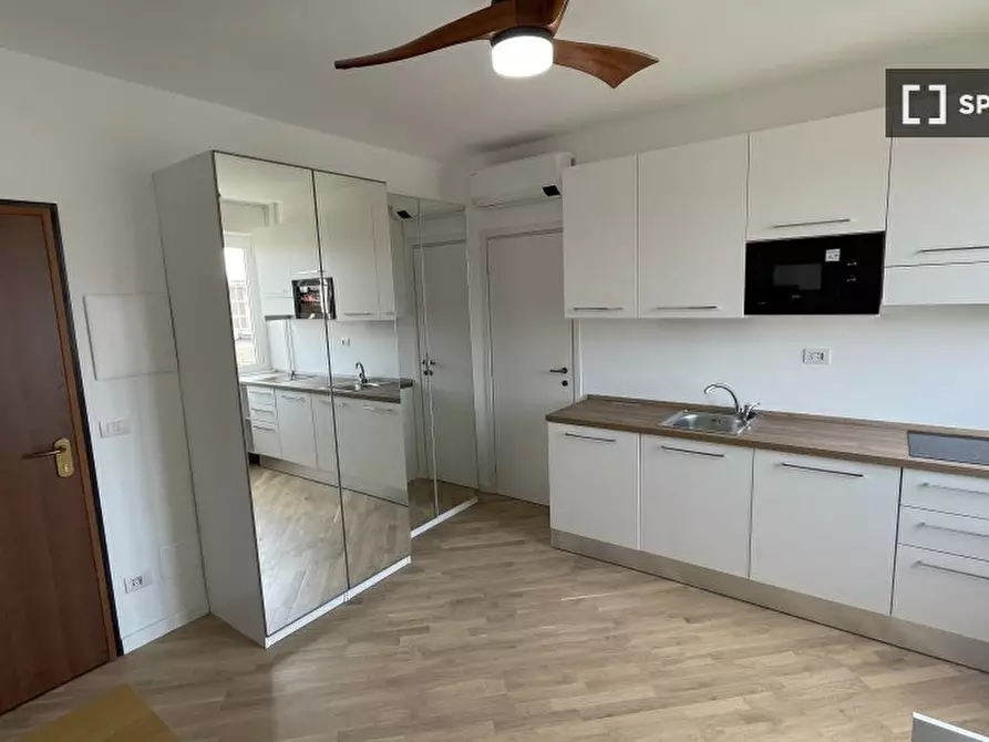 Immagine 17 di Ufficio in affitto  in Via Giambellino a Milano