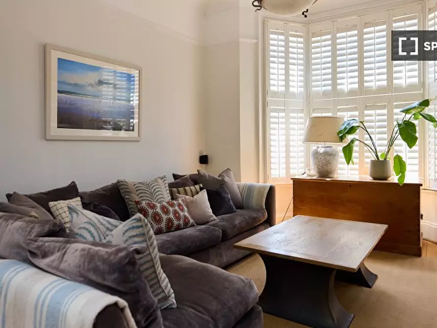 Immagine 3 di Appartamento in affitto  in Charlton Church Lane a Greenwich