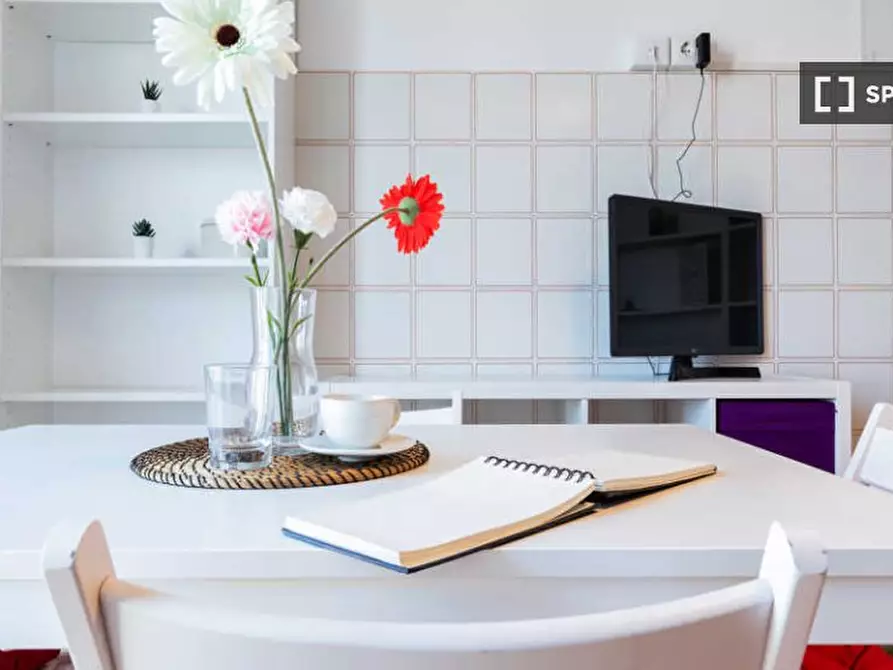 Immagine 9 di Camera condivisa in affitto  in Via dei Missaglia a Milano