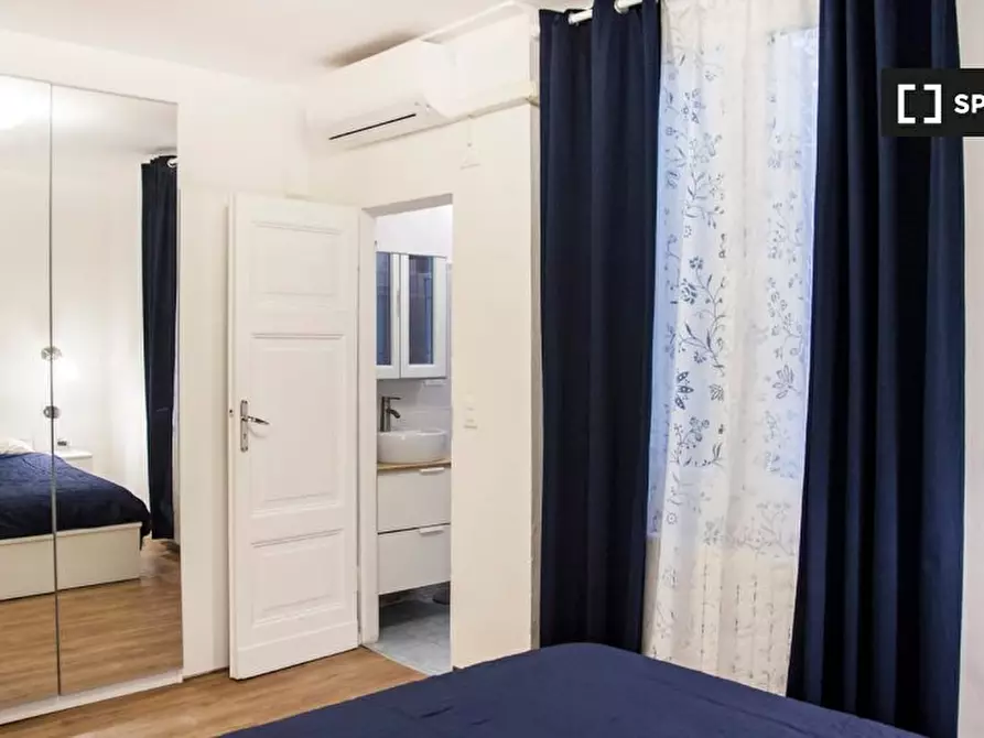 Immagine 15 di Appartamento in affitto  in Via Broccaindosso a Bologna