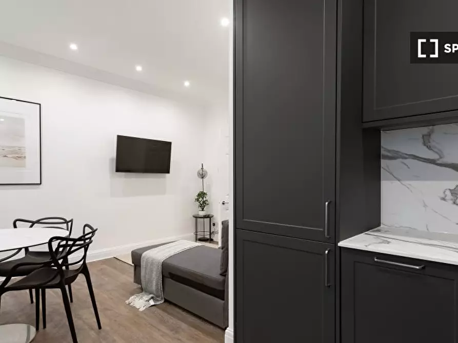 Immagine 14 di Appartamento in affitto  in 24-25 Nassau St, Fitzrovia, London W1W 7AQ, UK a Paddington