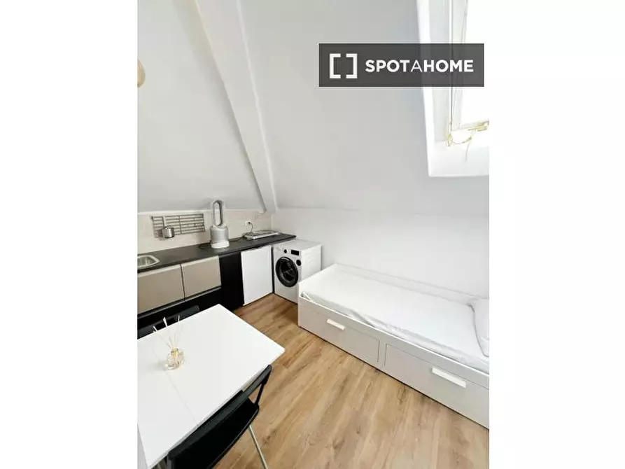 Immagine 11 di Ufficio in affitto  in Via Andrea Maria Ampère a Milano