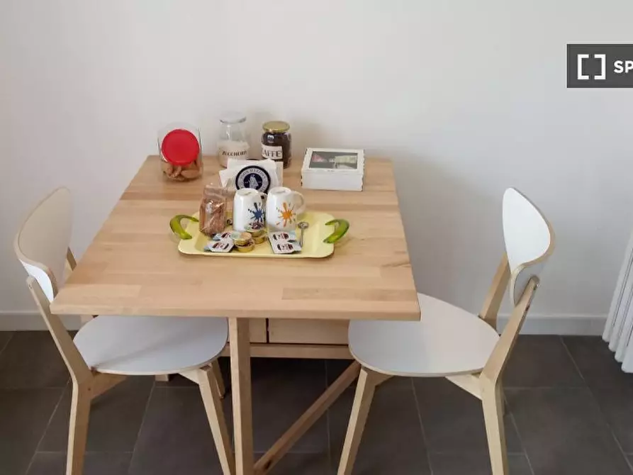 Immagine 9 di Camera condivisa in affitto  in Via dei Monti Lepini a Roma